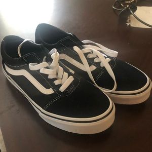 Boys size 4.5 vans